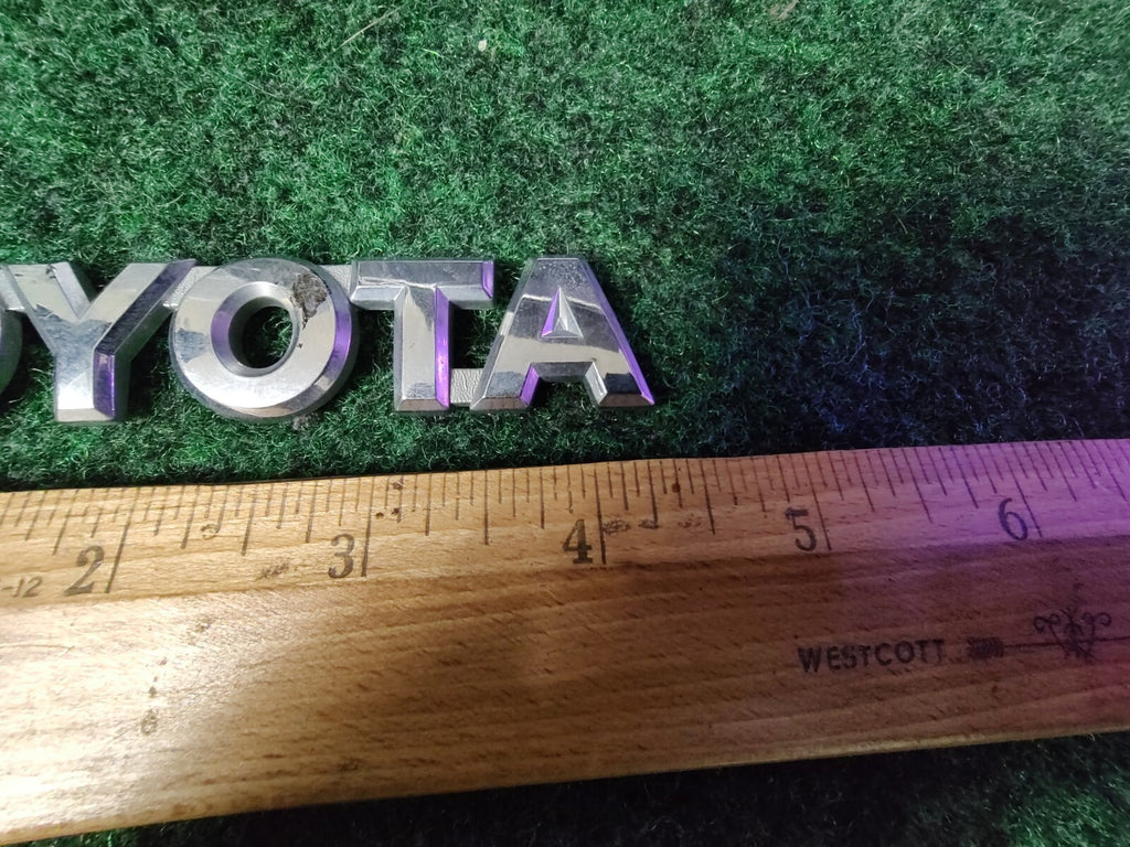 Toyota Gold Emblem Badge Nameplate OEM Genuine Vintage Logo Trim Gold 6S2