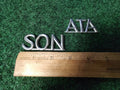 02 03 04 05 HYUNDAI SONATA REAR GATE CHROME EMBLEM LOGO DAMAGED NAME PLATE 4S4
