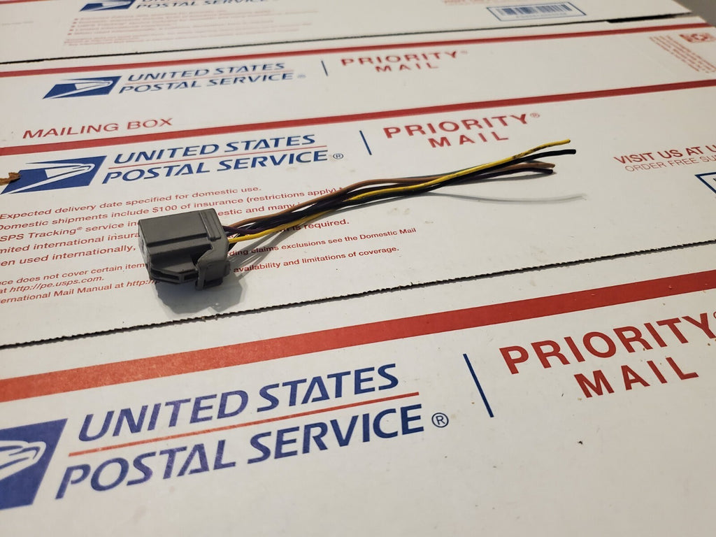 Unkown Make / Model 5 Pin Wiring Wire Pigtail Connector 4L5