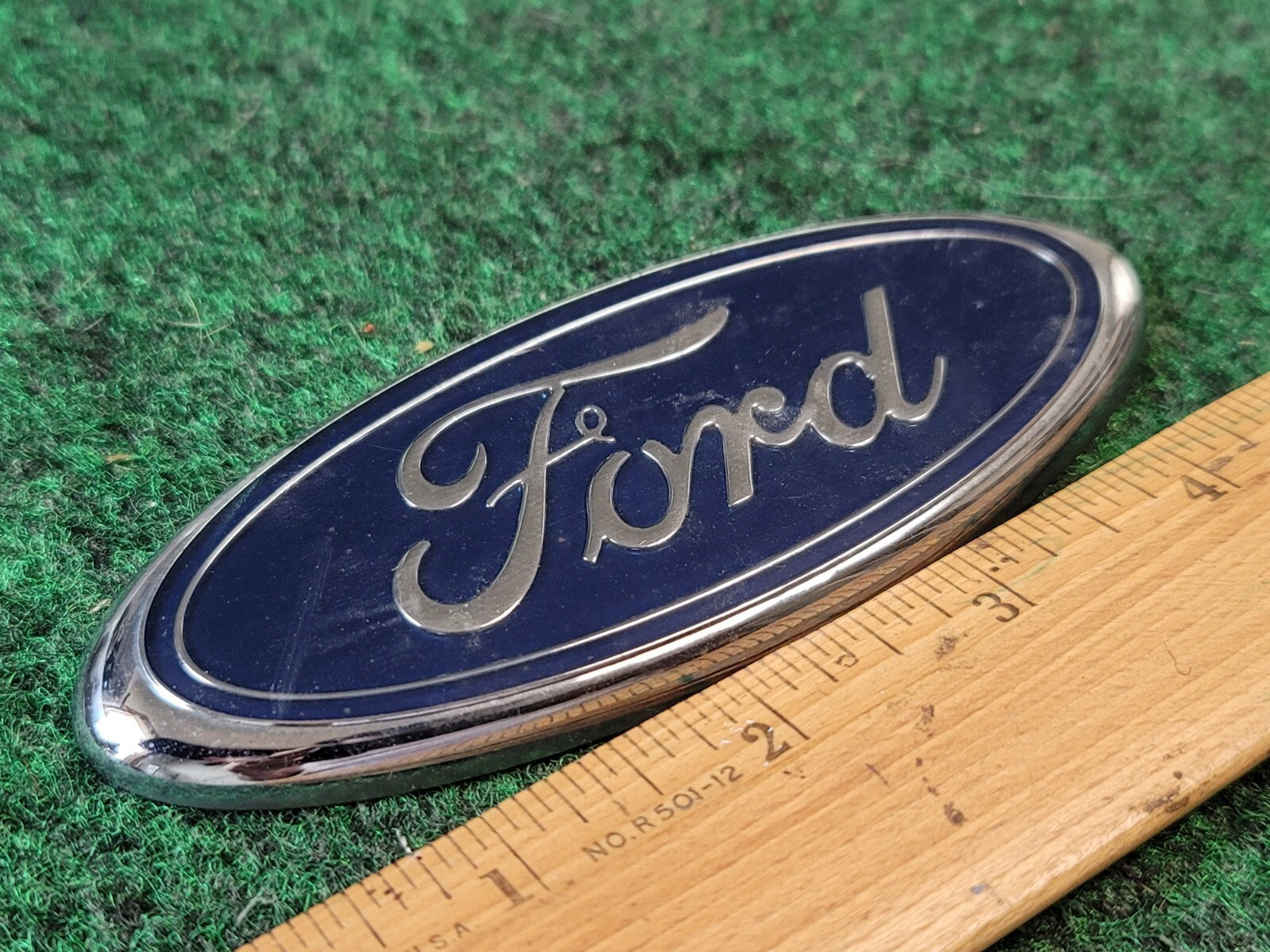 2001-2007 Ford Escape Tailgate Trunk Emblem BADGE YL84-7843500-AB 1M2