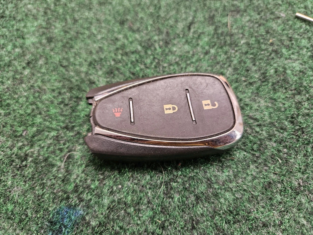 OEM Chevrolet Malibu Cruz Camaro Smart Key Fob w/ 3 Buttons Used Key Cut 7S5