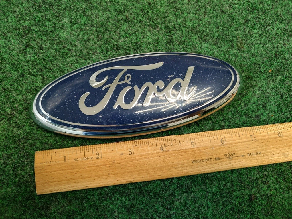 2005 2006 2007 Ford 500 2006 Fusion Grille Emblem 5F93-8B262-AA OEM 4S7
