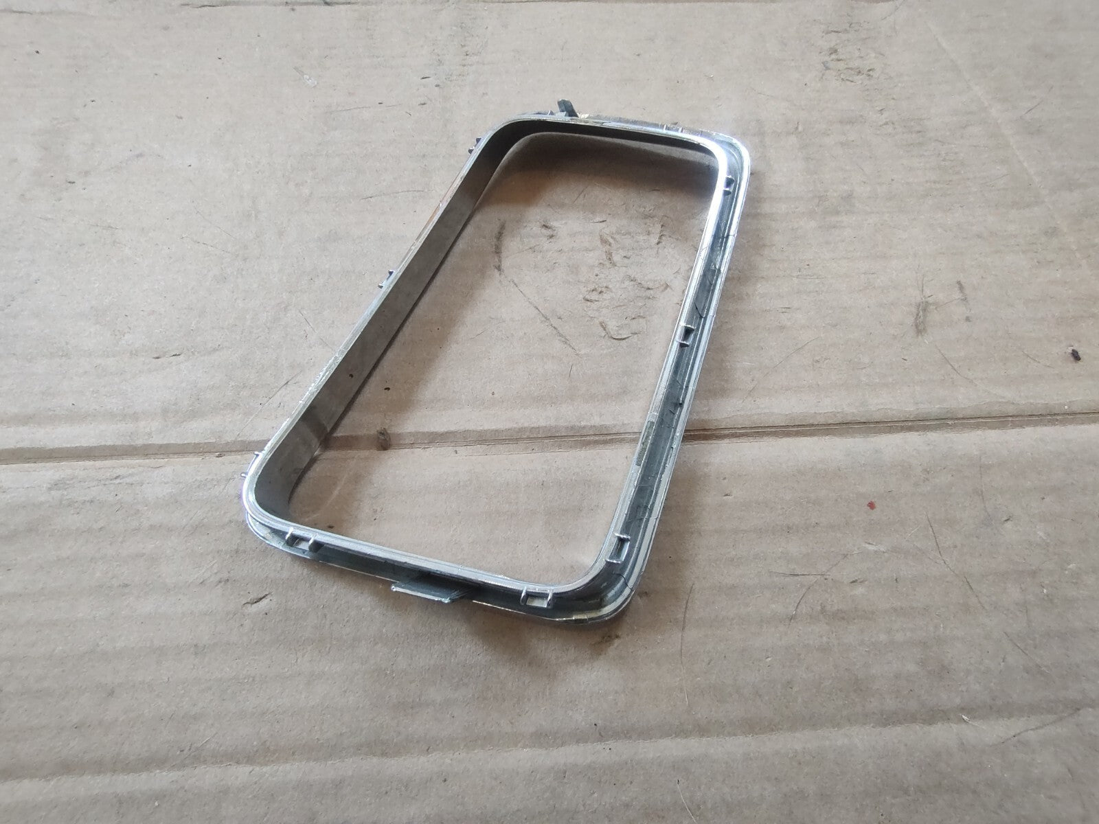 2015-16 Jeep Grand Cherokee Insert Grille Surround Trim Bezel OEM 68143136AB CL3