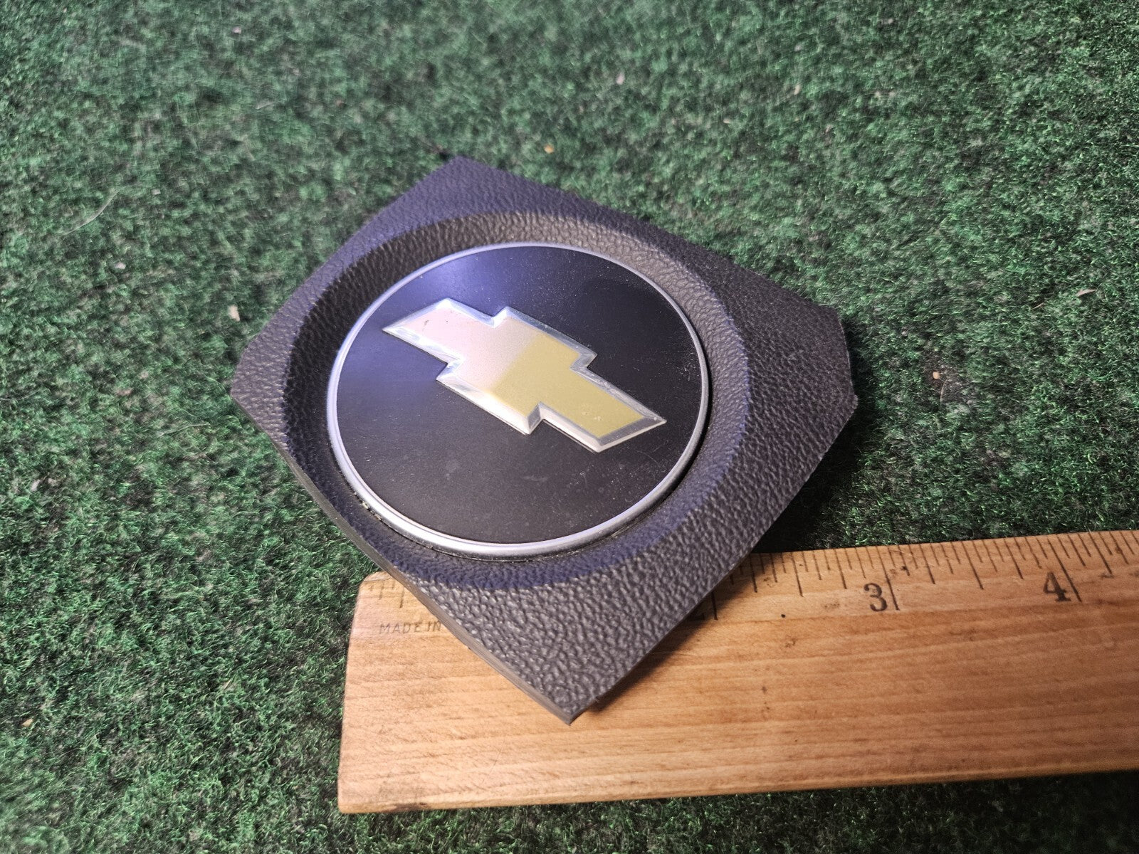 Chevy Chevrolet Bow Tie Emblem Badge Logo Steering Wheel Horn Cover 4M8