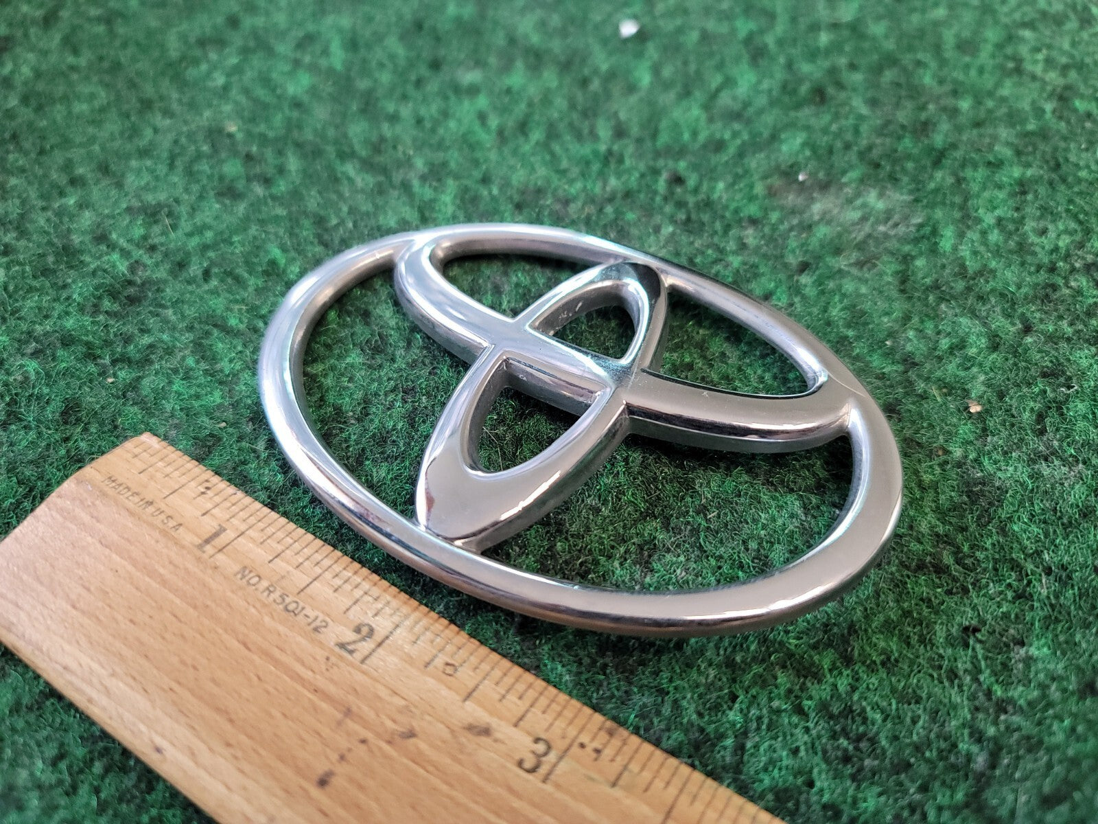 Toyota 1997-2001 Camry Chrome Rear Trunk Emblem Badge Logo Name 75441-AA040 1M4