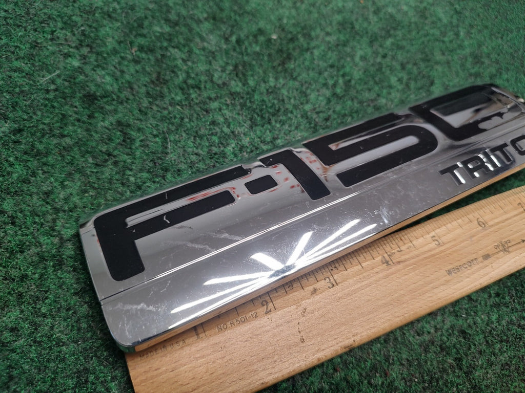 2004-2008 FORD F150 F-150 TRITON FENDER CHROME EMBLEM 5L34-16B114-PA 1L4