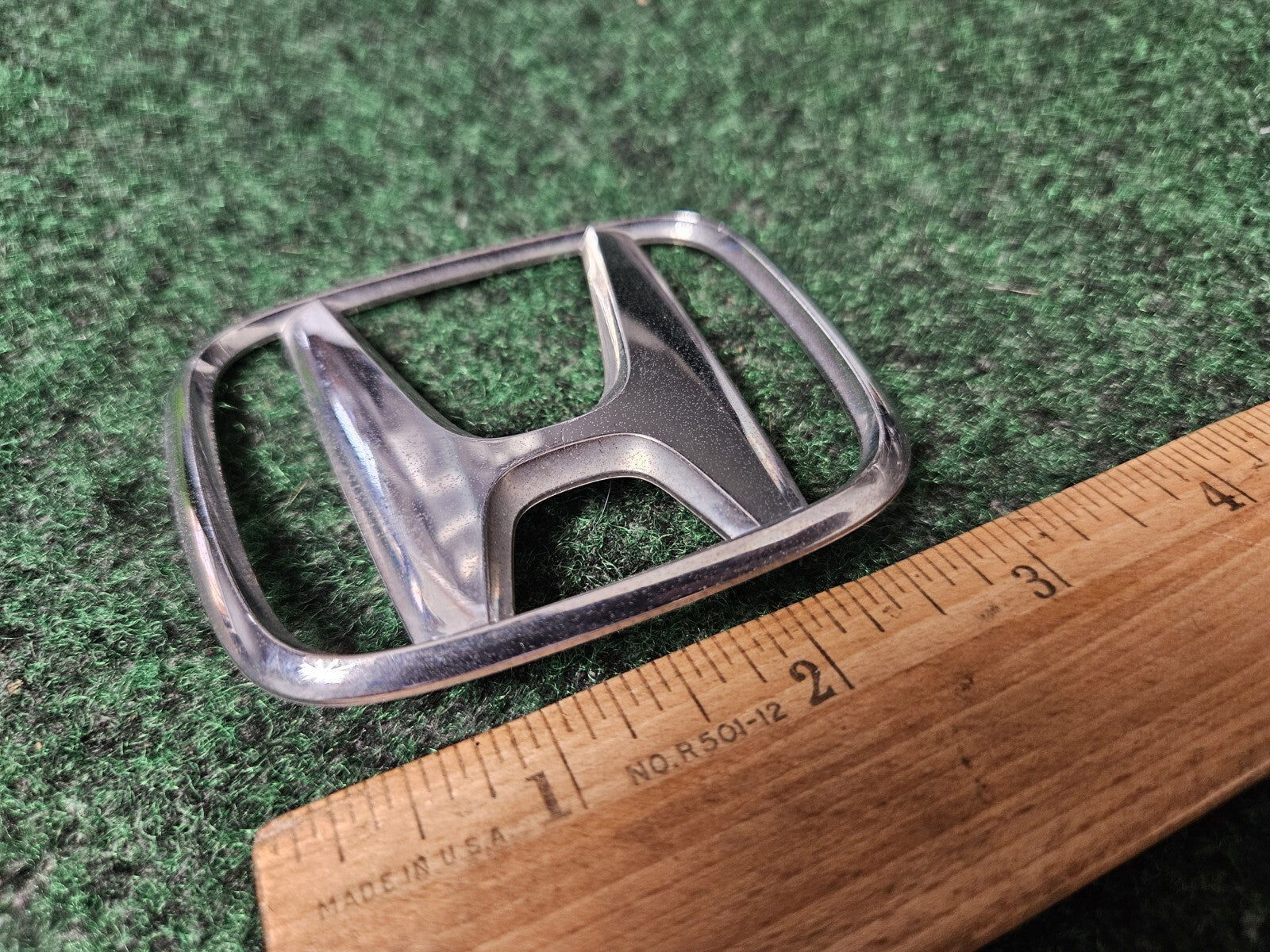 2001 - 2005 Honda Civic Rear Chrome Emblem Logo Badge 75701-S5A-0000 OEM 4L5