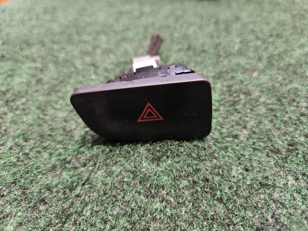 2014-2016 Chevrolet Malibu Hazard Emergency Warning Light Switch Control OEM 6M2