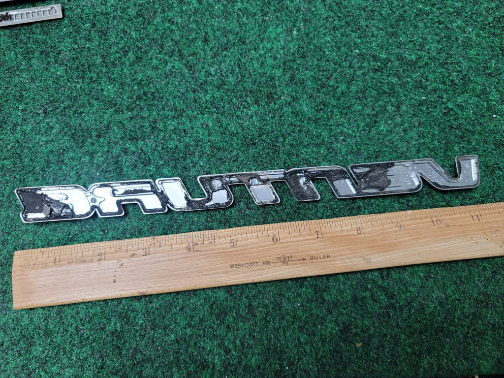 1997-2005 CHEVROLET VENTURE REAR EMBLEM BADGE LOGO CHROME OEM 1M1