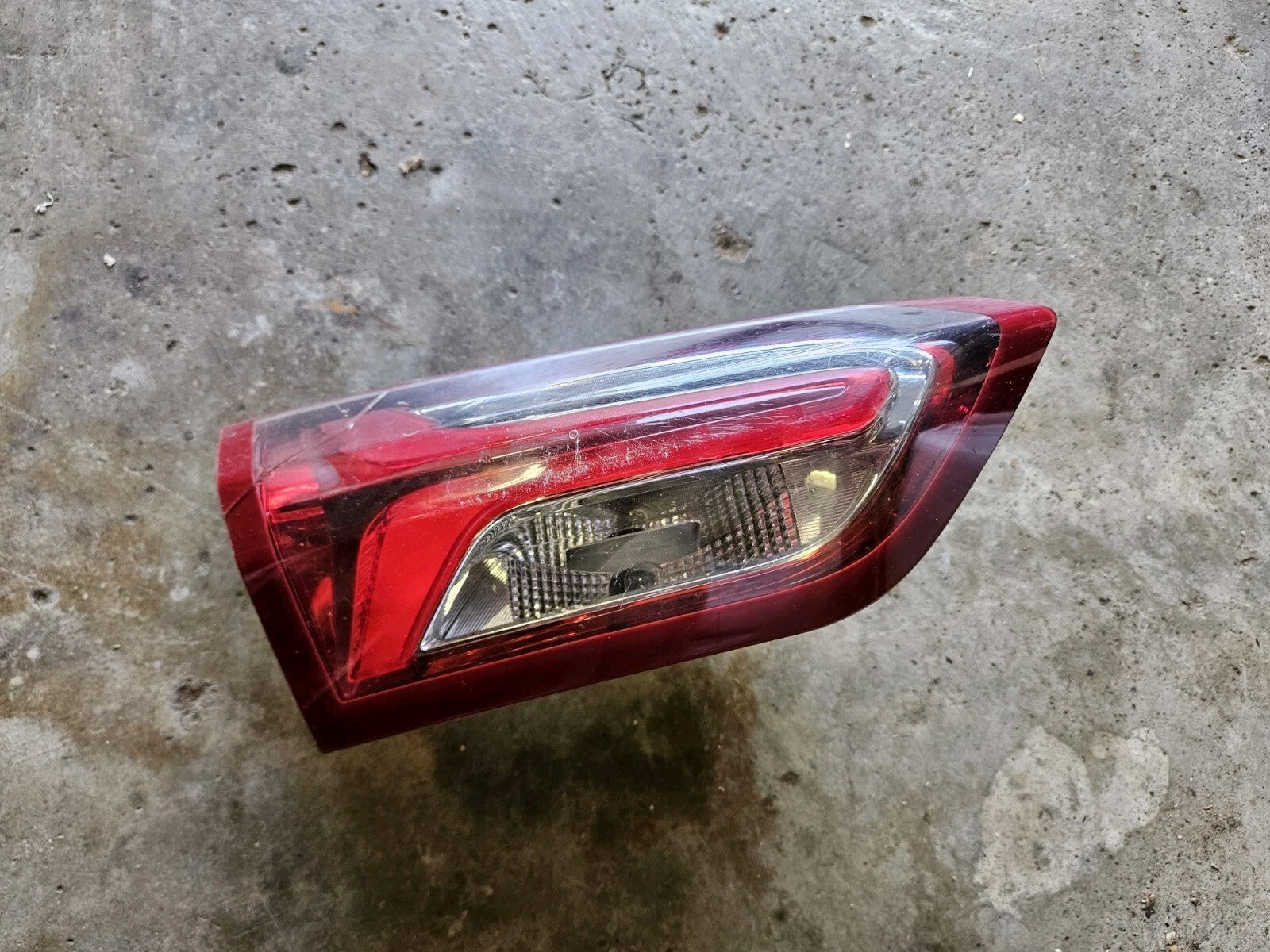 2019-2025 CHEVROLET MALIBU REAR LEFT SIDE INNER TAILLIGHT TAILLAMP LED OEM CJ2