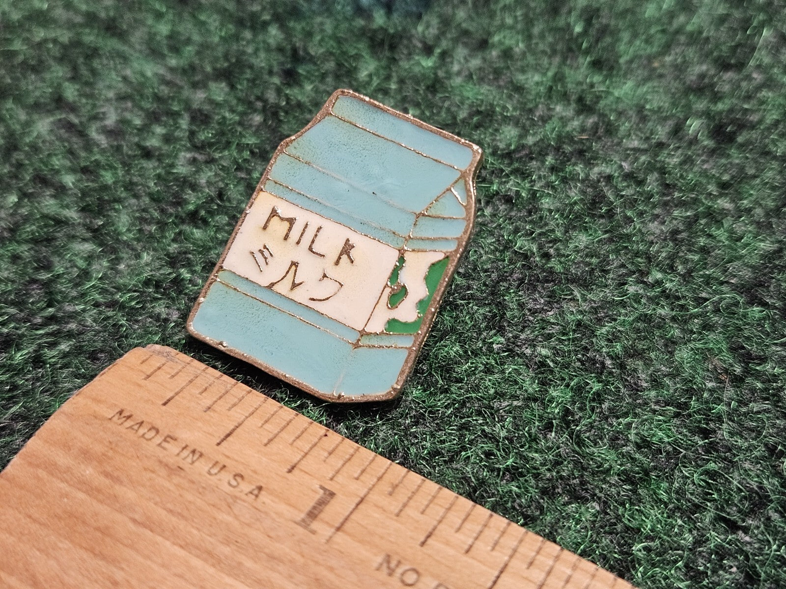 Colorful 1" Enamel Green Milk Container Pin for Lapel Pack Hat w Pin Back