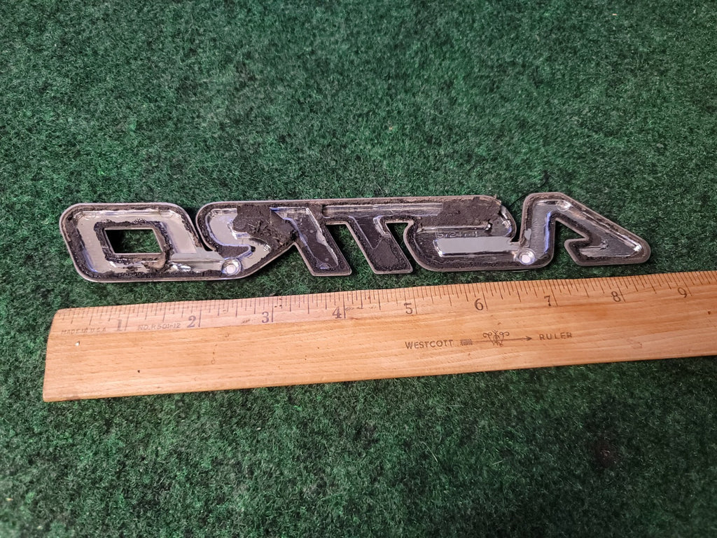 1996-2005 CHEVROLET Astro Van Rear Emblem Badge Logo Nameplate 15724741 OEM 2S9