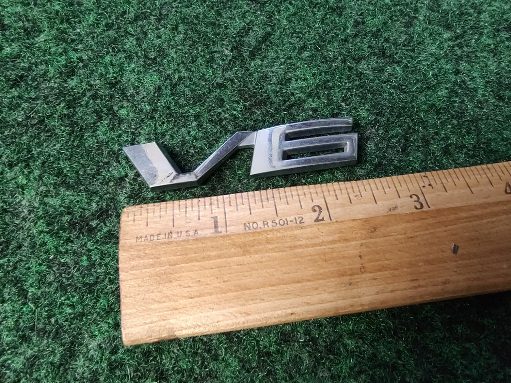 04 05 06 07 CHEVROLET MALIBU V 6 EMBLEM LOGO BADGE Chrome USED OEM 3S1 3S6