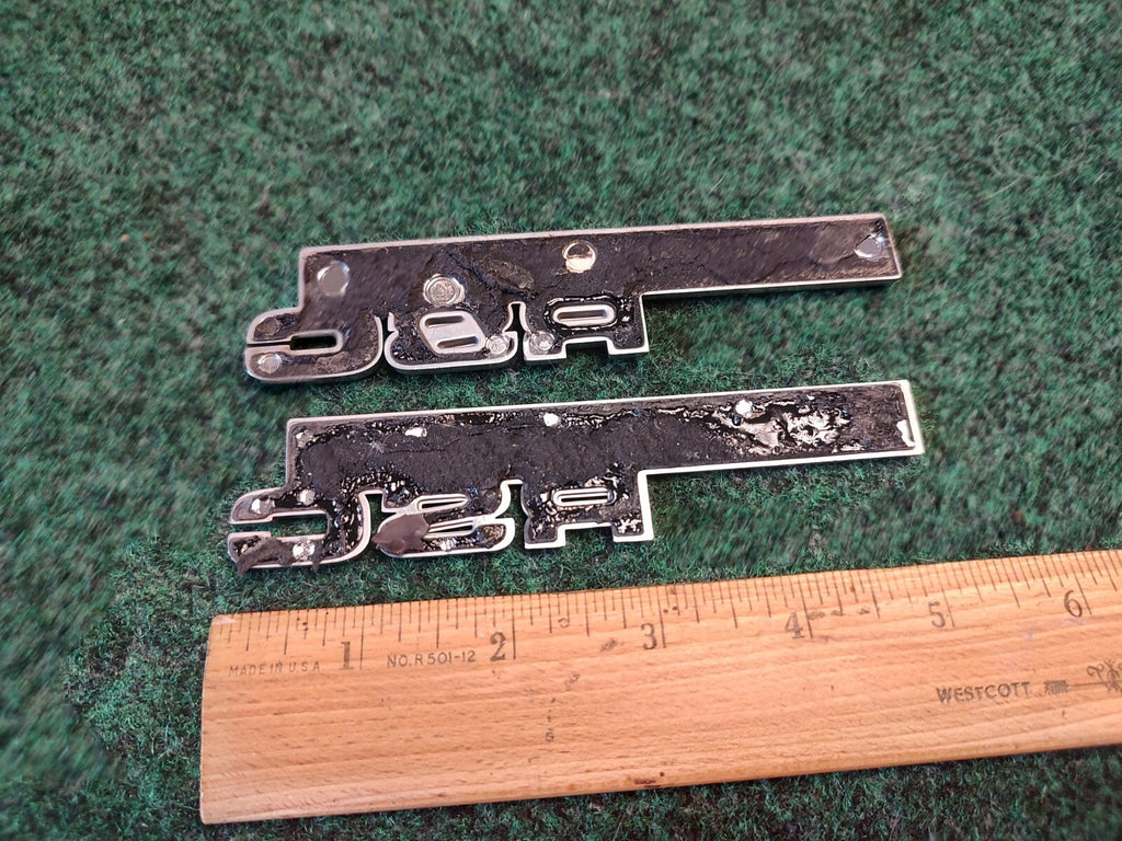(2) Ford Expedtion Explorer Rear Chrome ADVANCE TRAC RSC NAMEPLATE Emblem 3S1