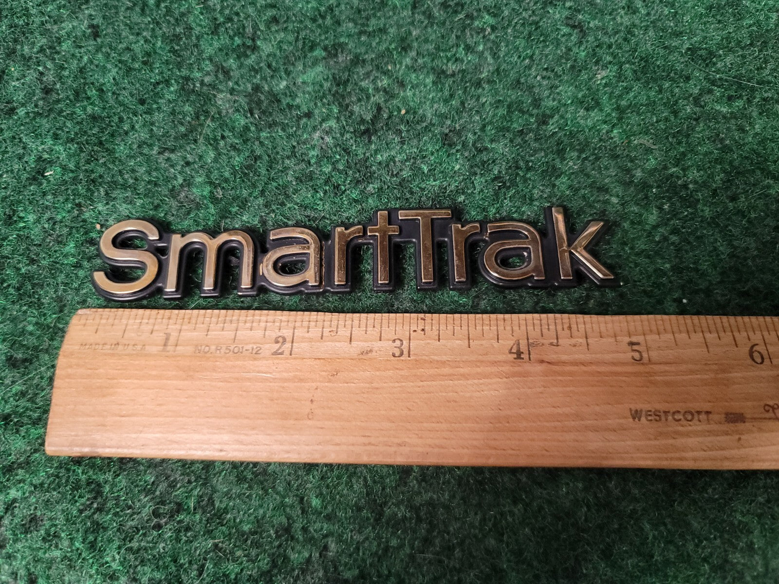 1997-2001 Oldsmobile Bravada "SmartTrak" Hatch/Trunk Emblem - P/N - 15957899 5S8