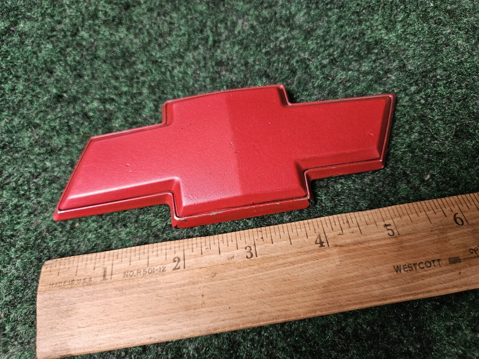 2005 2006 2007 2008 2009 2010 Chevrolet Cobalt Rear Trunk Red Lid Emblem 3L4