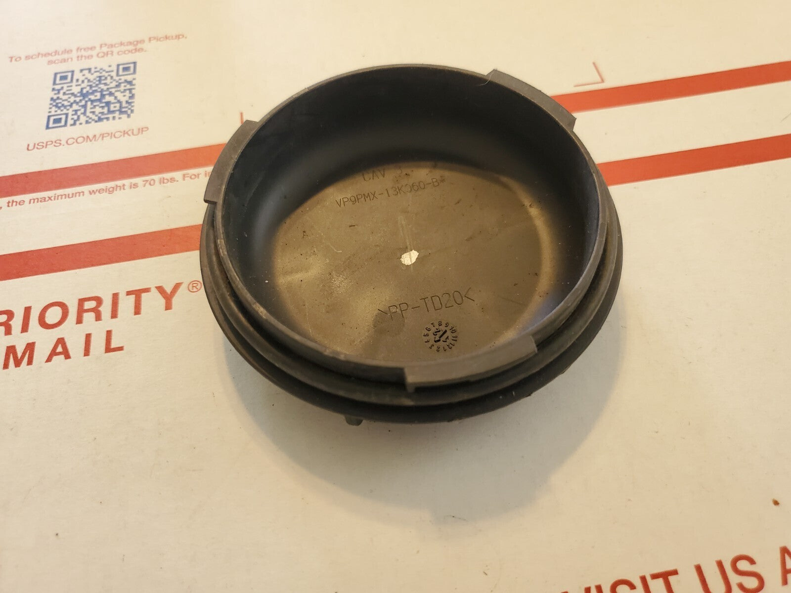 2012 2013 2014 Ford Focus Headlight Head Light Wiring Dust Cover Cap Plug 4L2