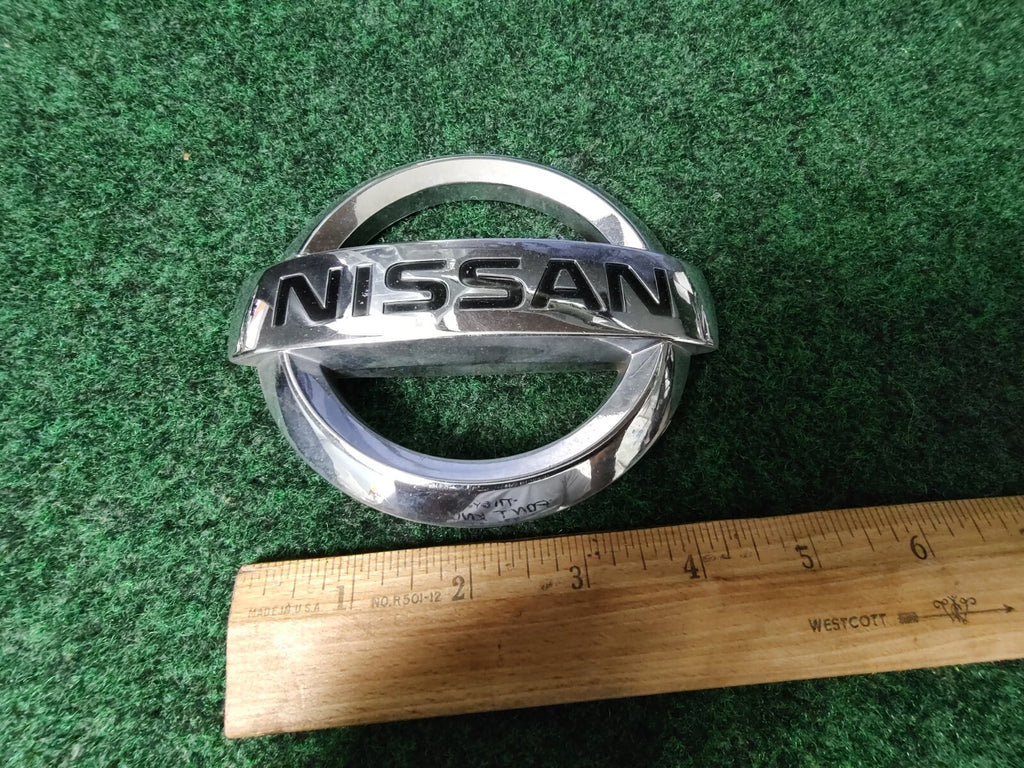 2009-2012 Nissan Cube Front Emblem OEM 62890-3U000 7S2