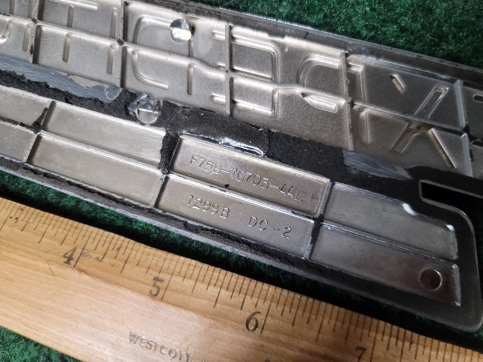 Ford 1997-2002 Expedition Eddie Bauer Emblem Badge Logo Nameplate Name Plate 5S2