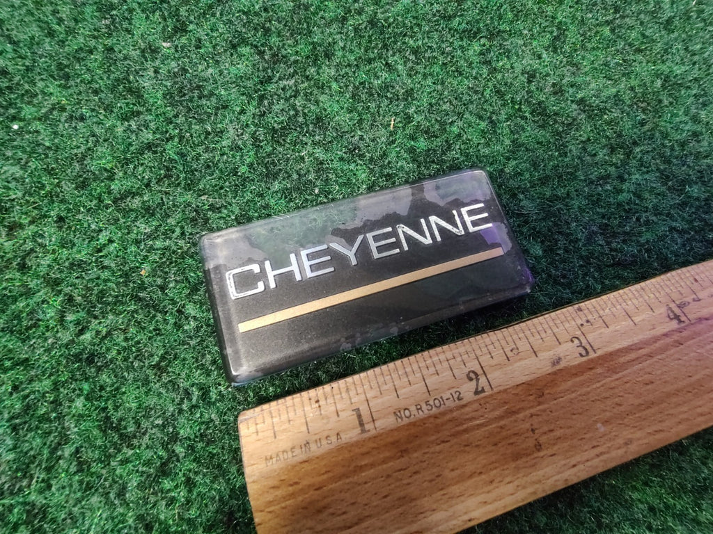 1988-1994 CHEVROLET CHEYENNE SIDE EMBLEM LOGO BADGE SYMBOL SIGN OEM 1M6