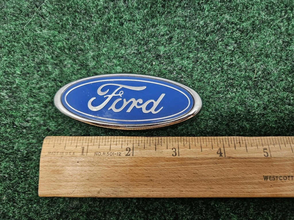 1994-2004 FORD MUSTANG REAR TRUNK LID EMBLEM BADGE ORNAMENT OVAL GL1