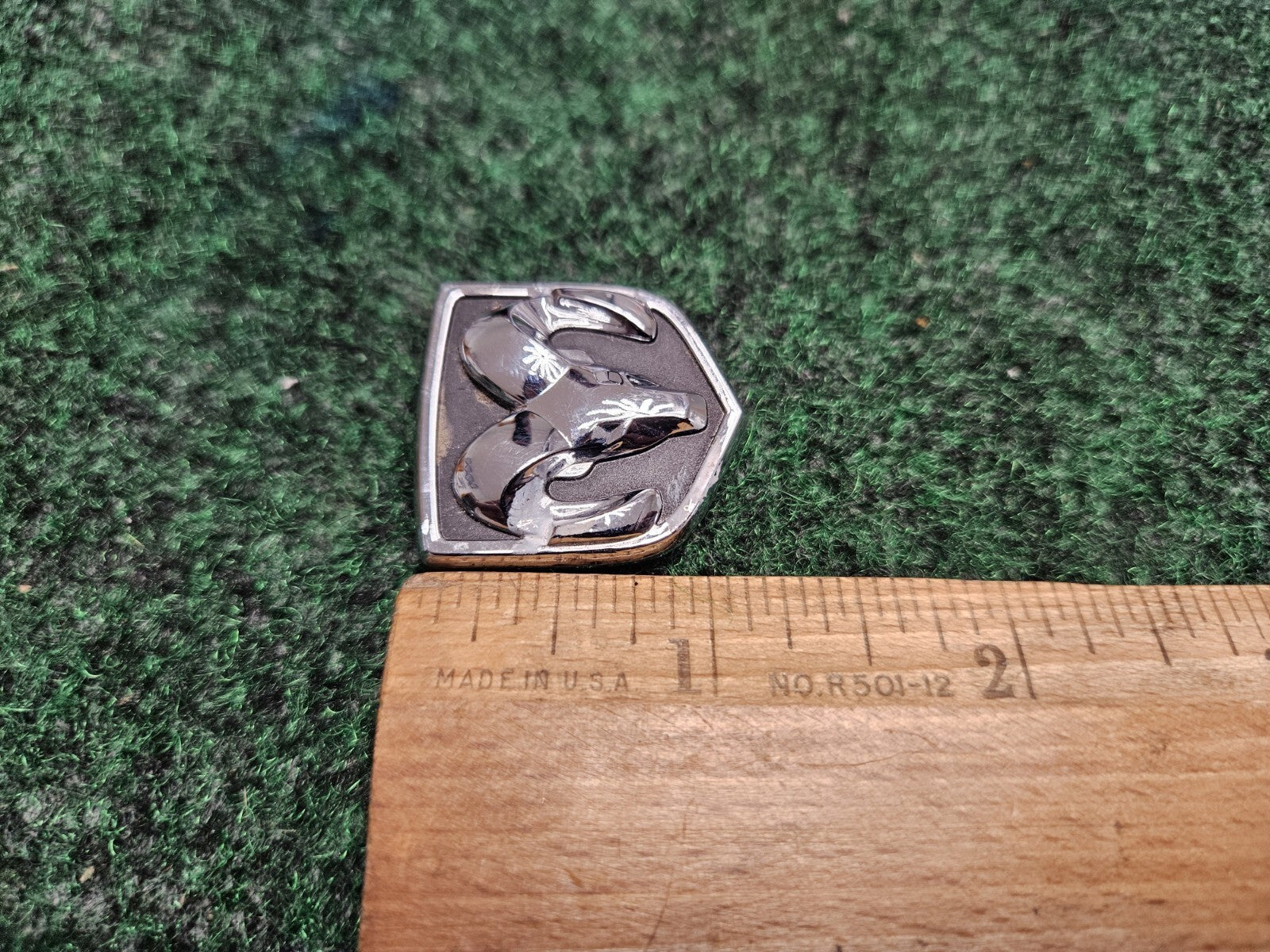 DODGE STEERING WHEEL EMBLEM RAM 1500 2500 CHARGER NITRO DURANGO OEM 5M9