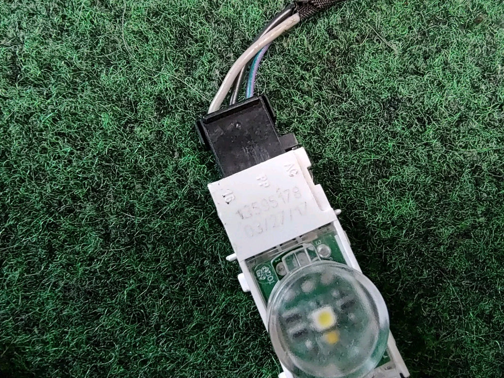 2014-2017 CADILLAC CTS Dome Courtesy Light Console Plug 1452142-1 OEM 1S3