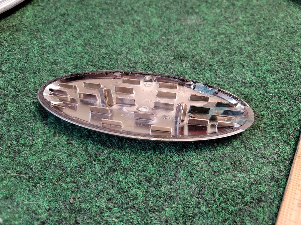 06-2009 Ford 500 TAURUS 09-11 FOCUS 08-12 ESCAPE 07-11 FREESTYLE REAR Emblem 1M9
