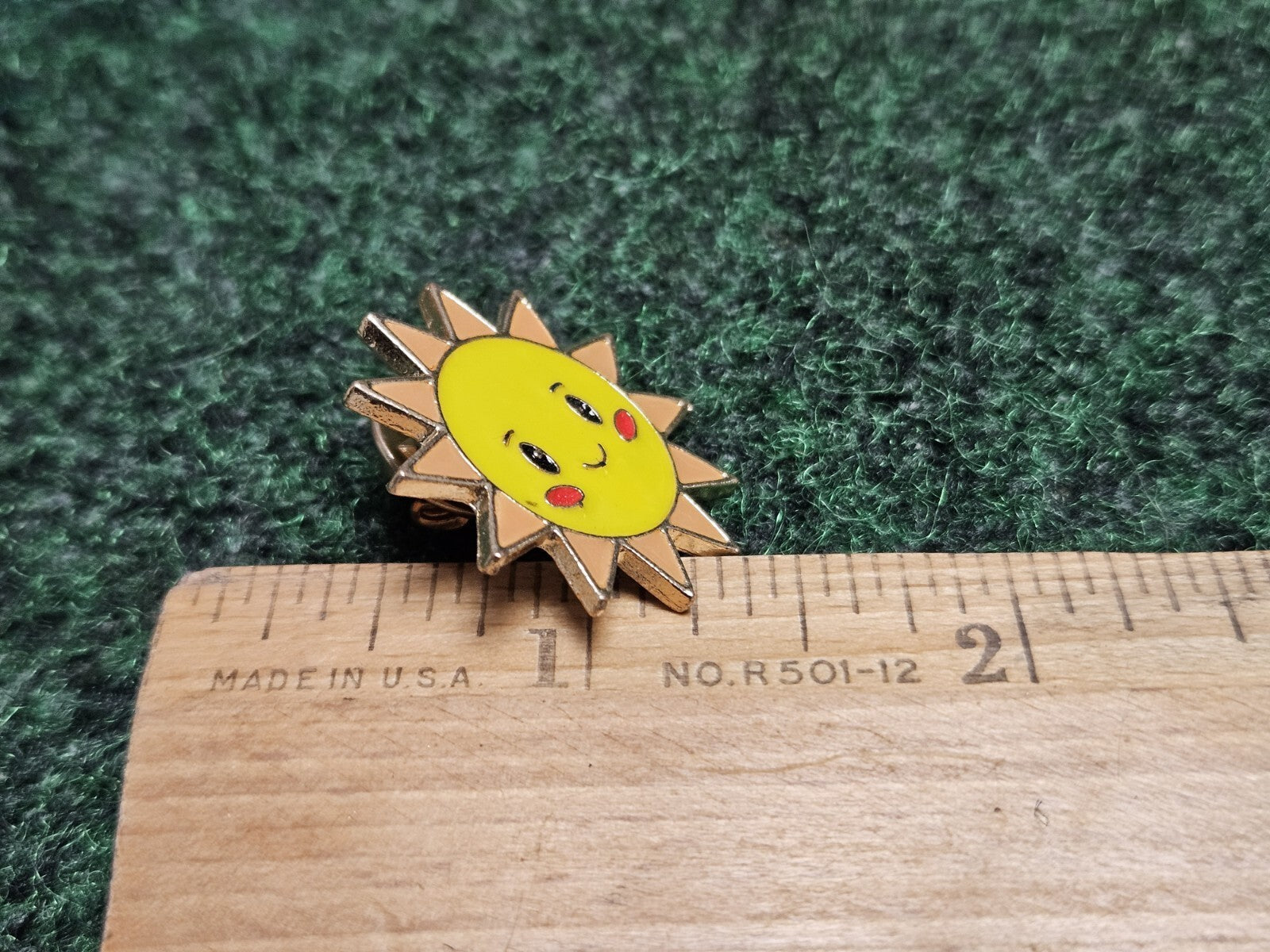 Weather Sun Happy Smile SUNSHINE Collectable Badge Lapel Hat Enamel Pin