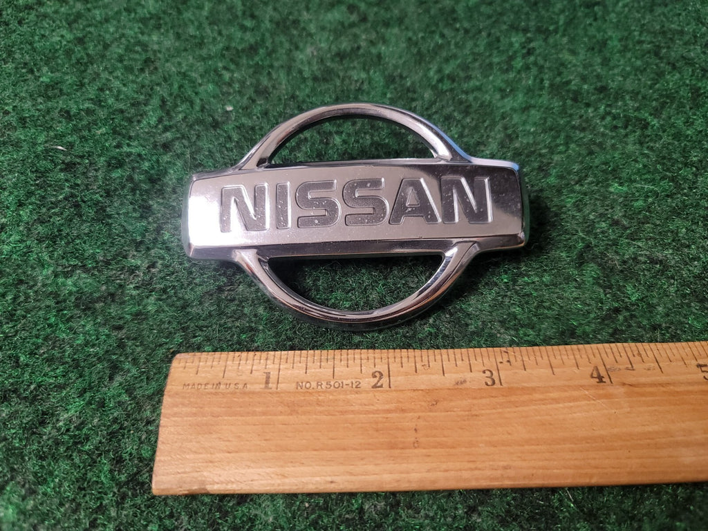 650Z NISSAN CHROME EMBLEM LOGO BADGE SIGN SYMBOL OEM 5S2