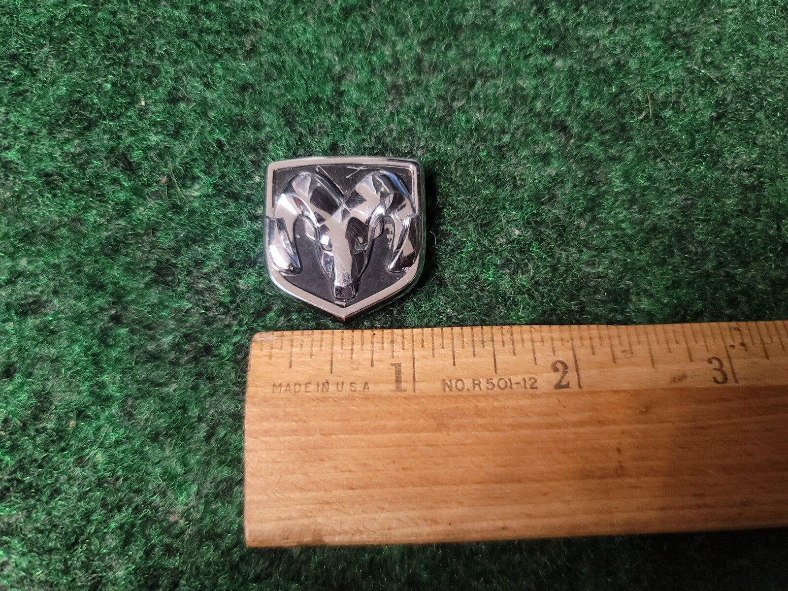 DODGE STEERING WHEEL EMBLEM RAM 1500 2500 CHARGER NITRO DURANGO CARAVAN 5S2