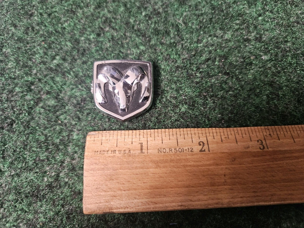DODGE STEERING WHEEL EMBLEM OEM RAM 1500 2500 CHARGER DURANGO CARAVAN 3M5