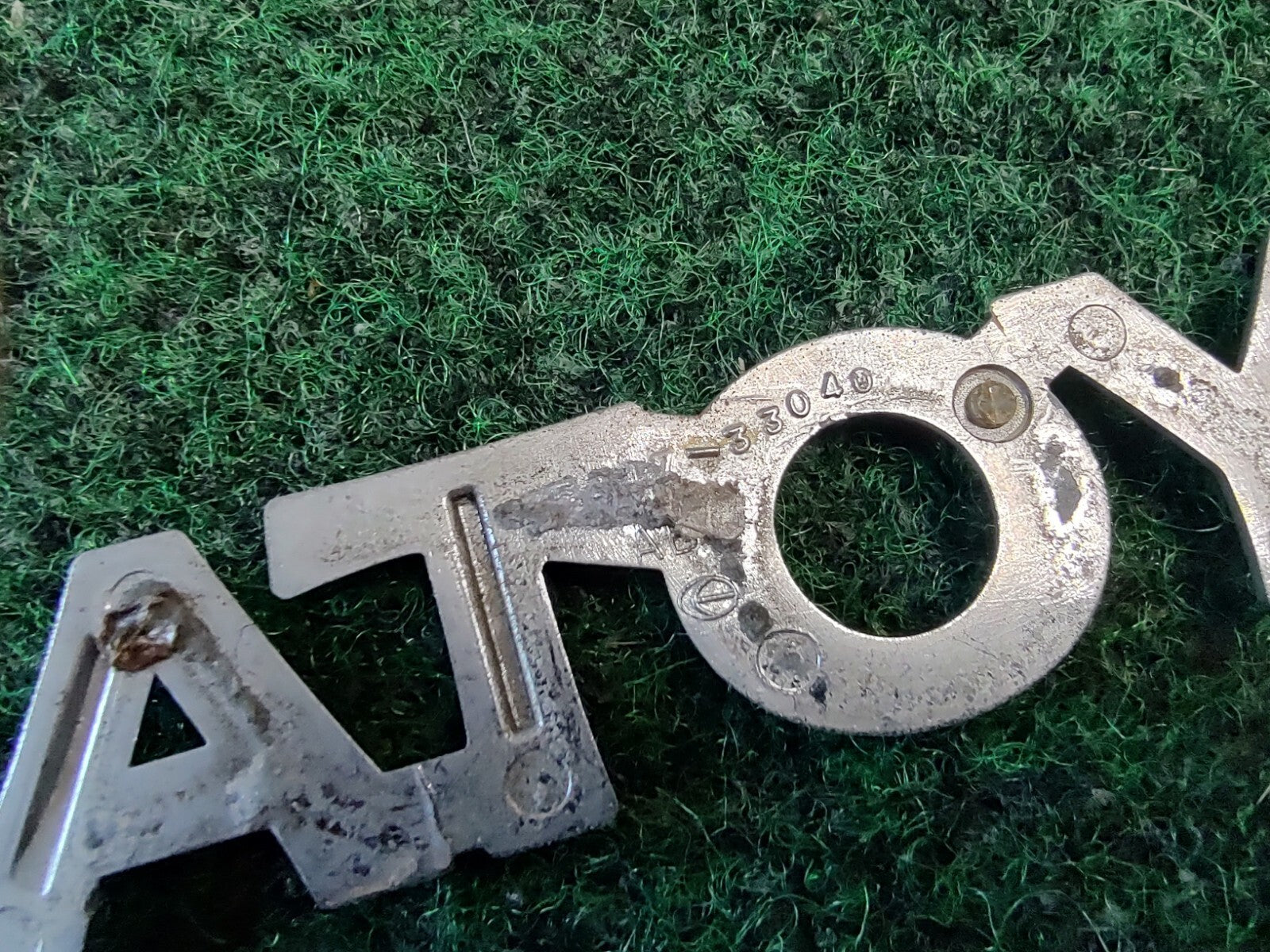 Toyota OEM Rear Emblem Badge Logo Nameplate Name 75447-33040 3S8
