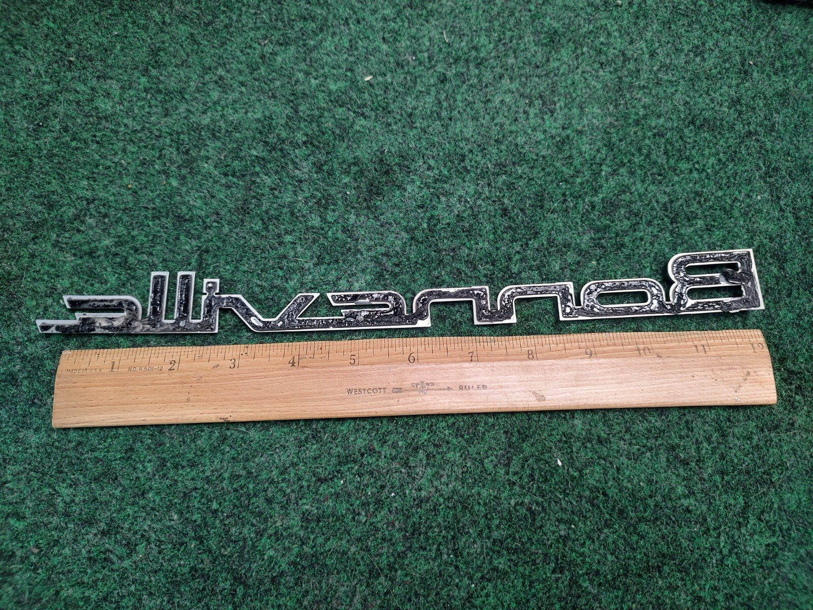 00 01 02 03 04 PONTIAC BONNEVILLE REAR LID EMBLEM LOGO BADGE SYMBOL OEM USED 3S5