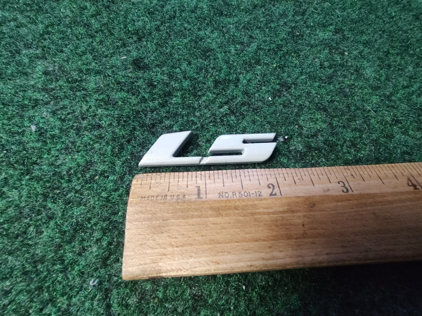 00 01 02 03 04 05 CHEVROLET IMPALA LS REAR EMBLEM LOGO BADGE SYMBOL OEM 7S3