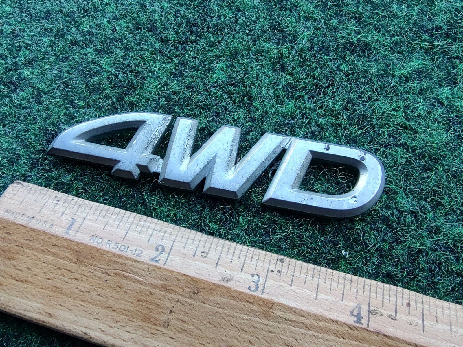 03 04 05 06 Toyota Matrix 4wd Liftgate Emblem Logo OEM 75446-01010 Trunk 10L4