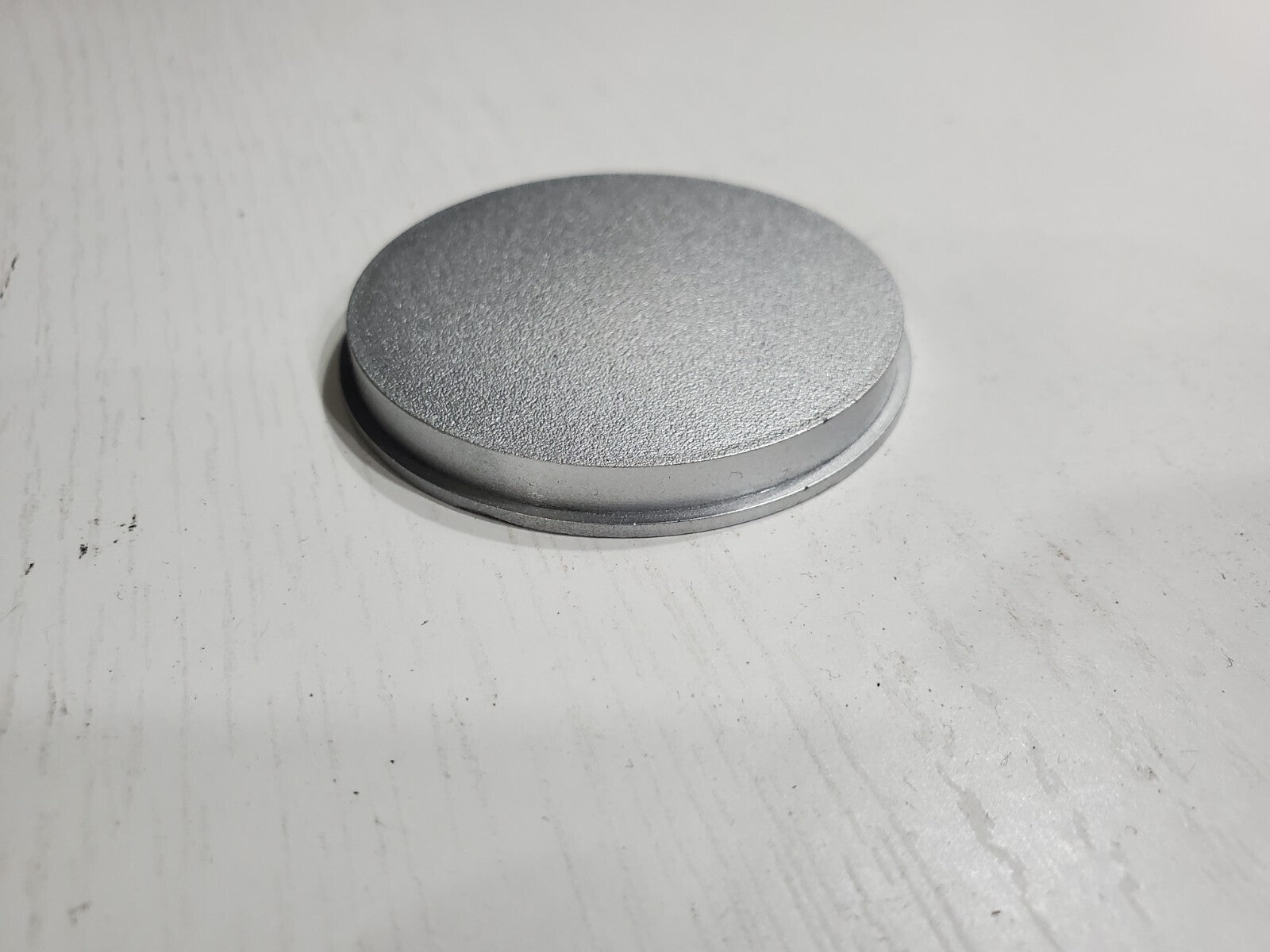 Genuine Mitsubishi Center Cap MR589673 MR 301945 OEM 6L3
