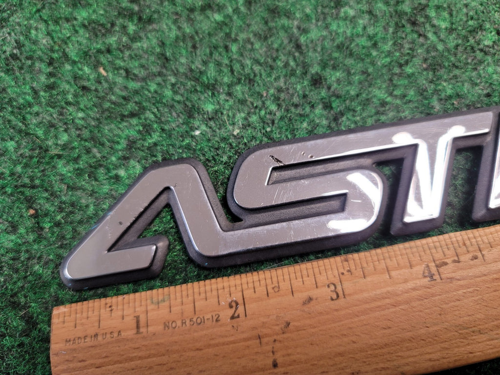 1996-2005 CHEVROLET Astro Van Rear Emblem Badge Logo Nameplate 15724741 OEM 1M7