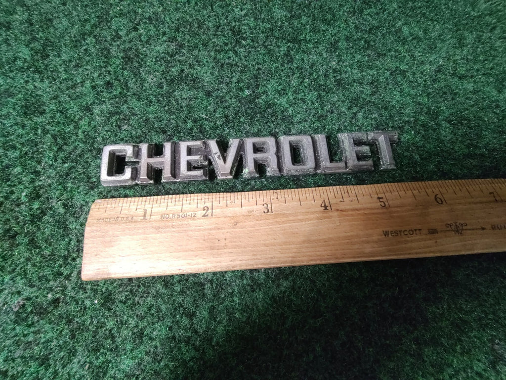 CHEVROLET 5.5" INCHE EMBLEM BADGE SYMBOL LOGO SIGN VINTAGE OEM Nameplate 1S6
