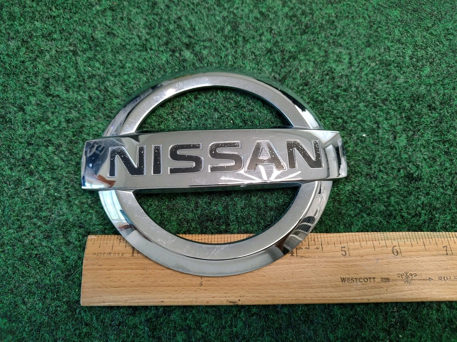 2004-2009 NISSAN QUEST REAR CHROME EMBLEM LOGO SIGN SYMBOL  65890-5Z010 3M1