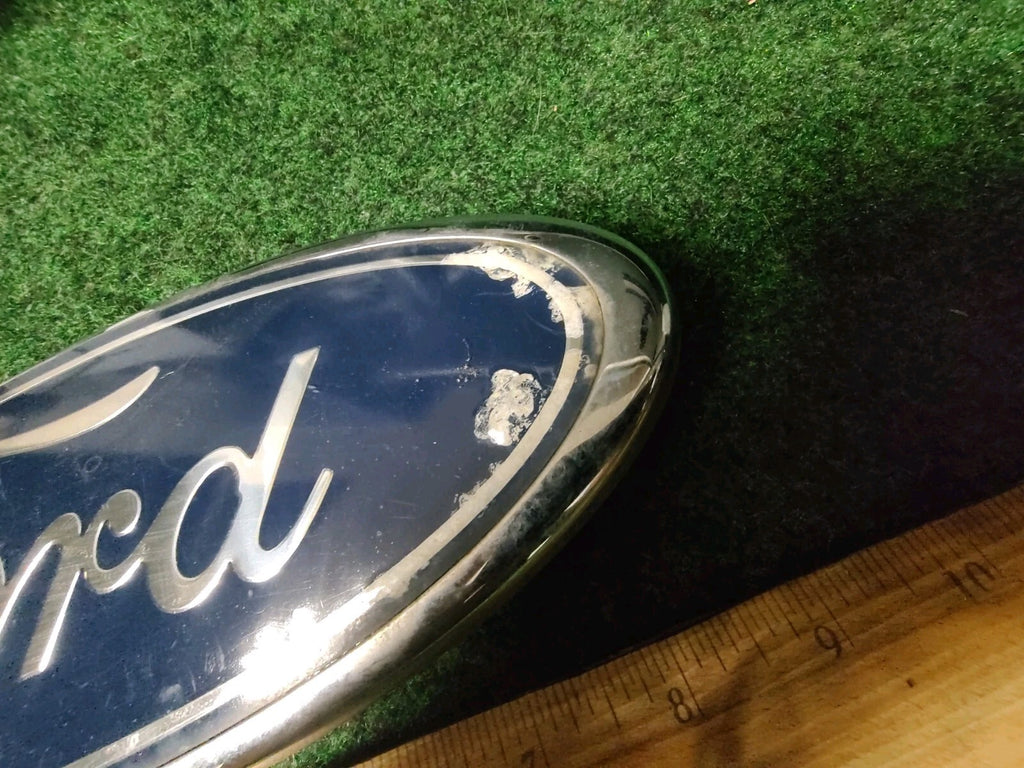 Ford Front Grille Emblem OEM 4L34-15402A16-AB 4L34-15402A16-BA Oval Badge 1M1