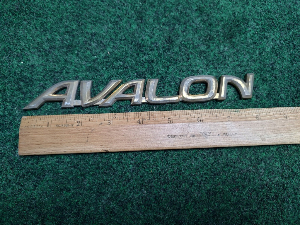 1995 1996 1997 Toyota Avalon Emblem Letters Logo Badge Trunk Rear Gold OEM 3S3