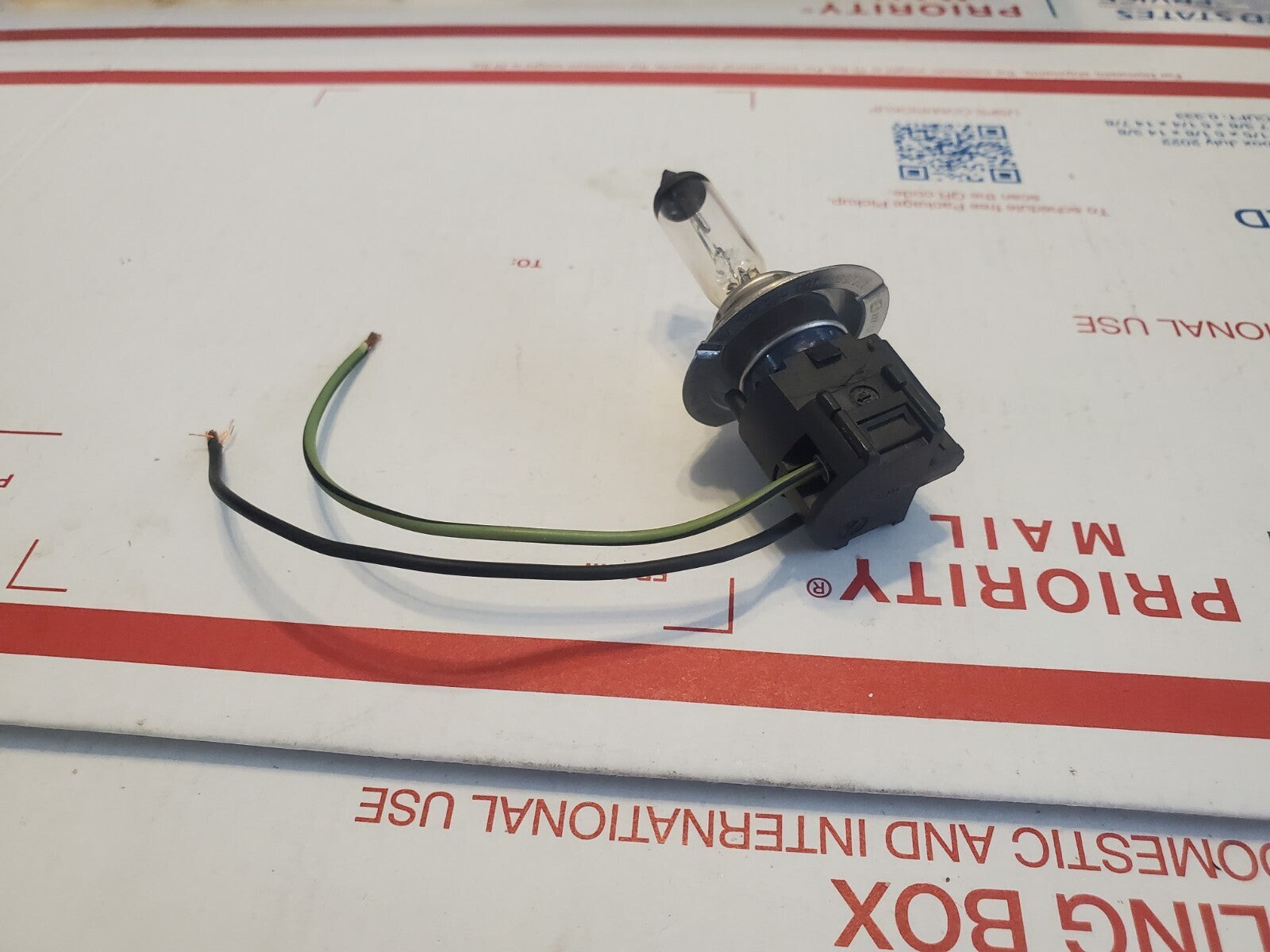 Pigtail Female Connector Harness HeadLight Repair Socket Plug Cable OEM 4L7