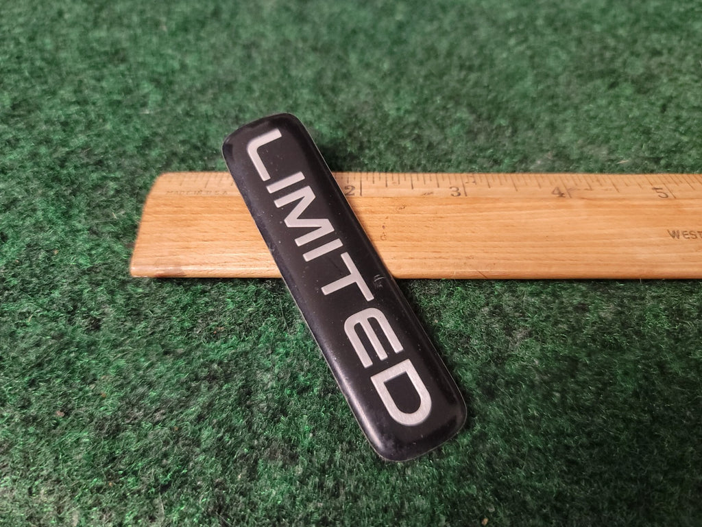 1999-2004 JEEP GRAND CHEROKEE LIMITED SIDE EMBLEM SYMBOL LOGO USED OEM 5S8