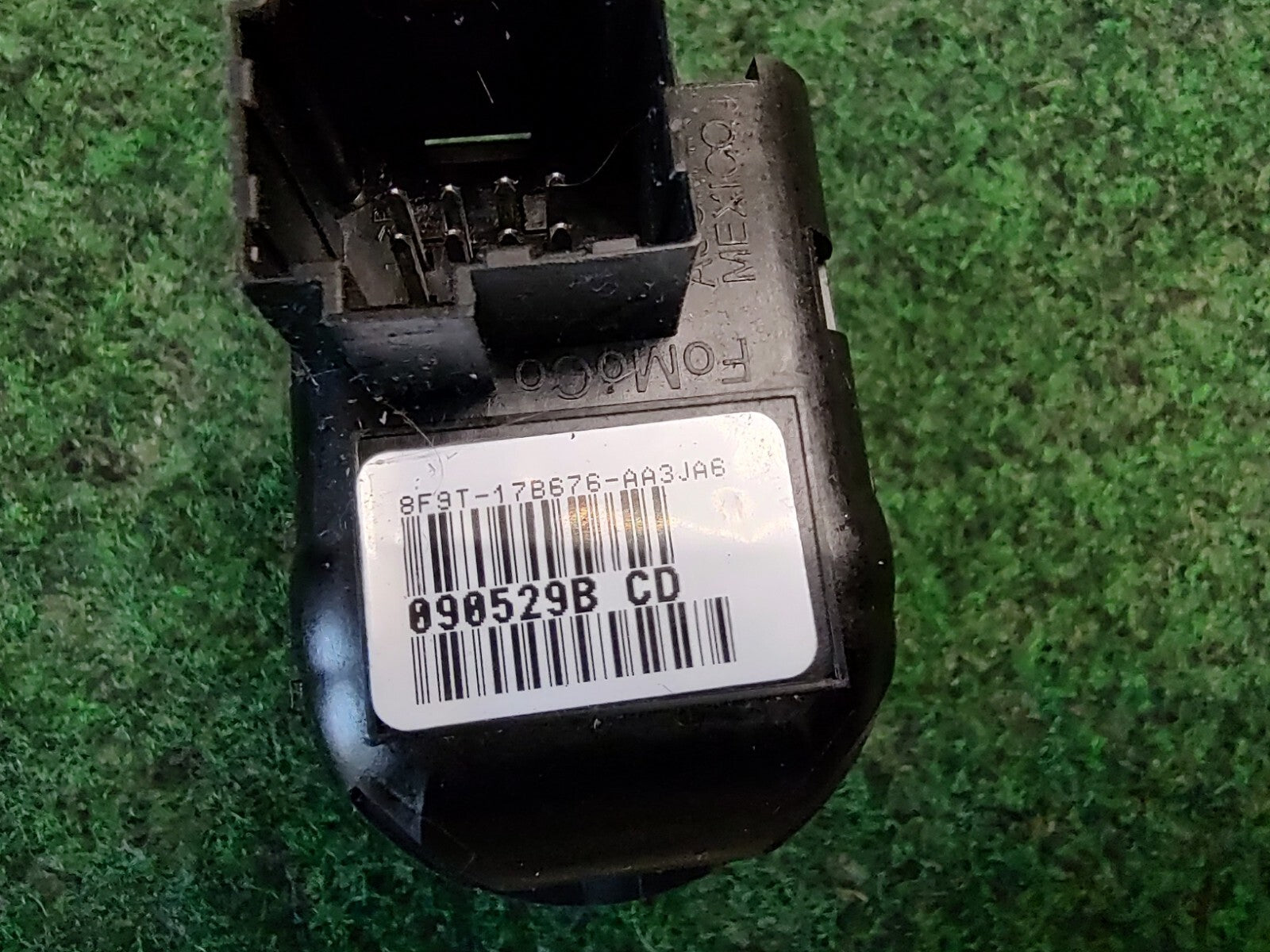 2009-2014 Ford Mustang Power Side View Mirror Control Switch OEM 8F9T-17B676 3L6