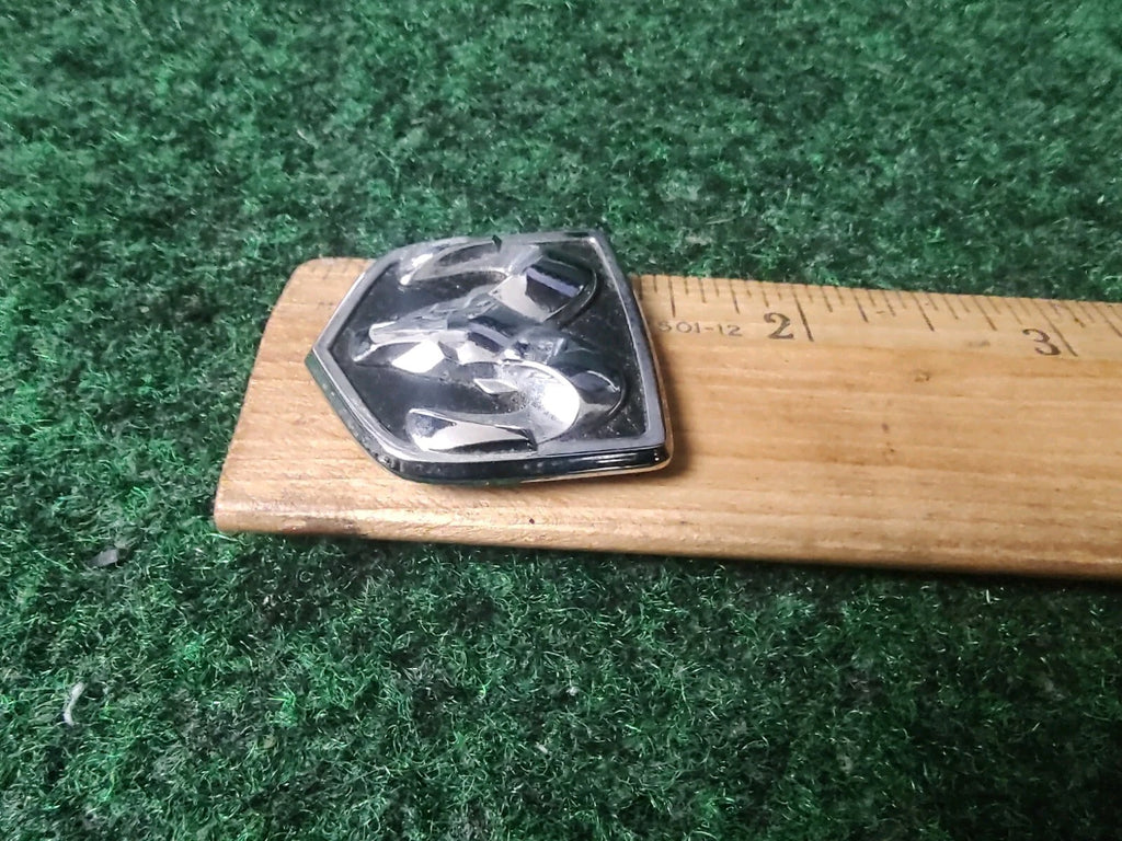 DODGE STEERING WHEEL EMBLEM RAM 1500 2500 CHARGER NITRO DURANGO CARAVAN 7S3