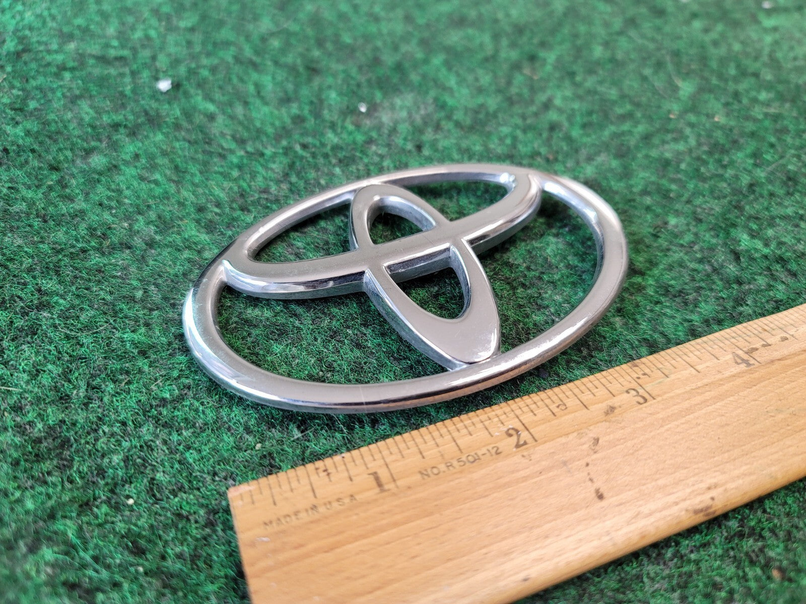 Toyota 1997-2001 Camry Chrome Rear Trunk Emblem Badge Logo Name 75441-AA040 1M4