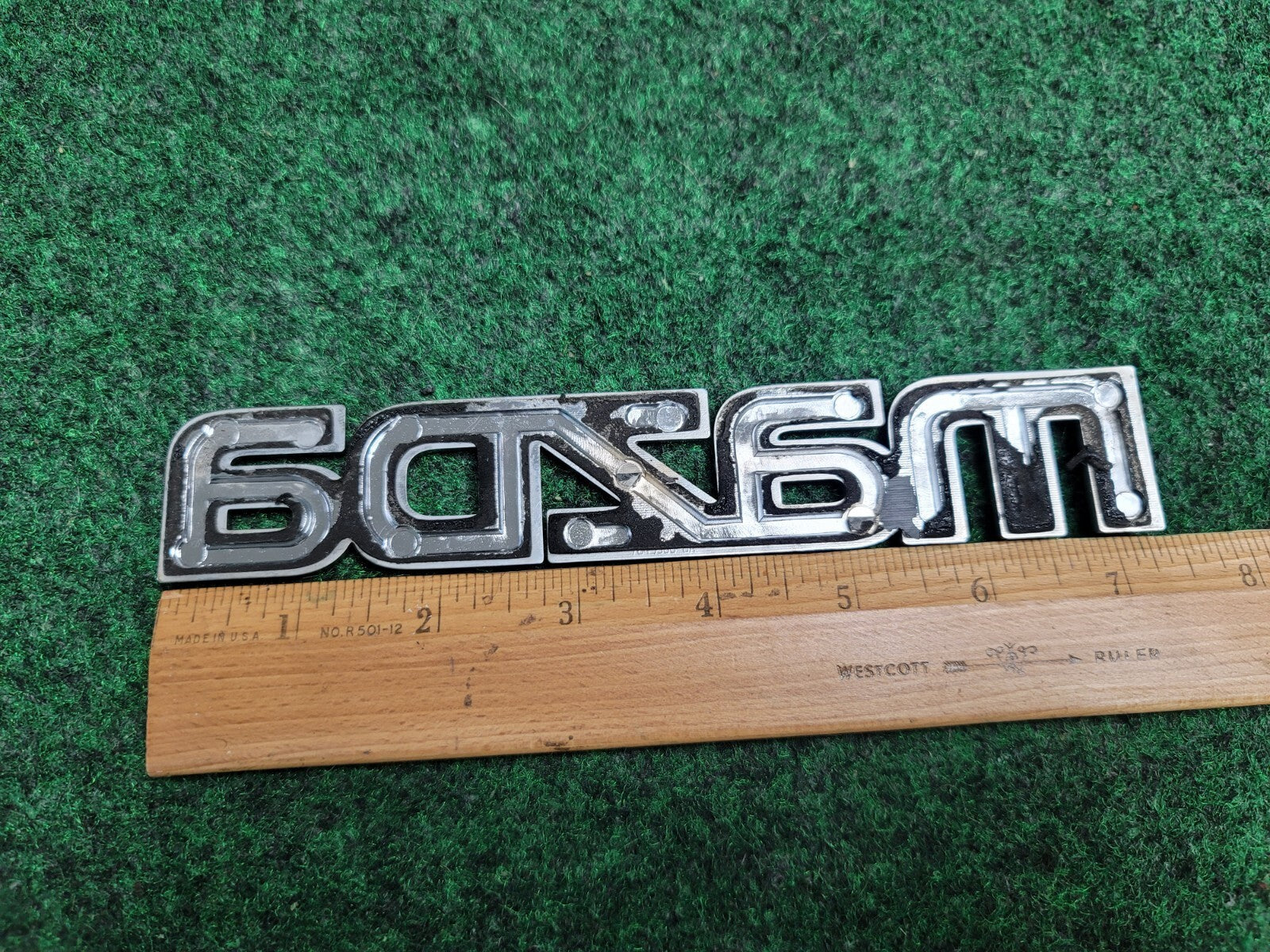 2000-2006 Mazda MPV Rear Emblem Name Plate LC62-51710 2M5